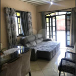 Casa à venda com 2 quartos, sendo 1 suíte, no condomínio Colinas, Rio de Janeiro - RJ