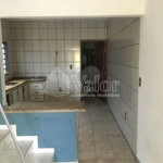 Casa Sobrado com piso cerâmico, com 3 dormitórios no Jardim Ricetti
