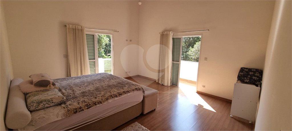 Casa à venda com 4 quartos, sendo 2 suítes,  no condomínio Sausalito, Mairiporã - SP