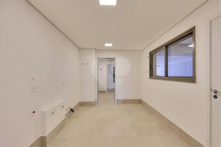 Apartamento à venda com 4 suítes em Campo Belo, São Paulo, SP