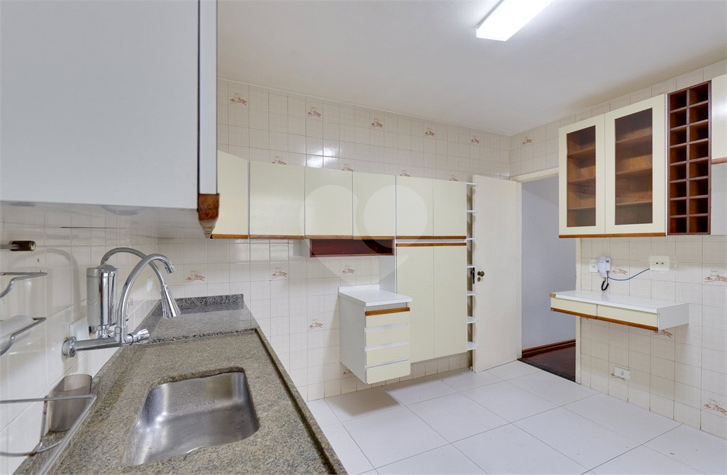Sobrado à venda com 4 quartos, sendo 1 suíte, em Jardim Prudência, São Paulo, SP
