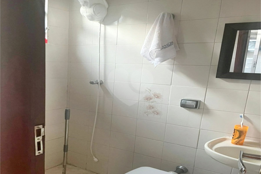 Sobrado à venda com 3 quartos, sendo 1 suíte, em Vila Galvão, Guarulhos, SP