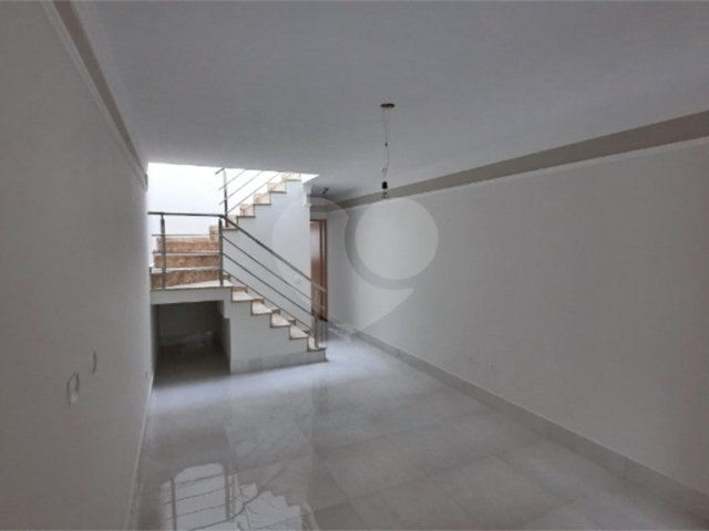 Casa à venda com 3 suítes no condomínio Residencial Gaya, São Paulo - SP