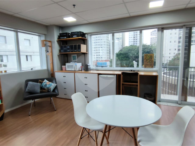 Sala à venda em Alto da Boa Vista, São Paulo, SP