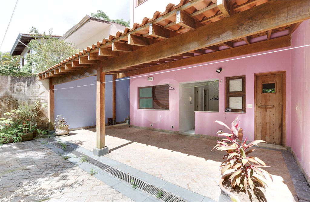 Casa à venda ou para alugar com 3 quartos, sendo 1 suíte, em Chácara Monte Alegre, São Paulo, SP