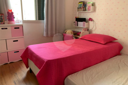 Apartamento à venda com 3 quartos em Moema, São Paulo, SP