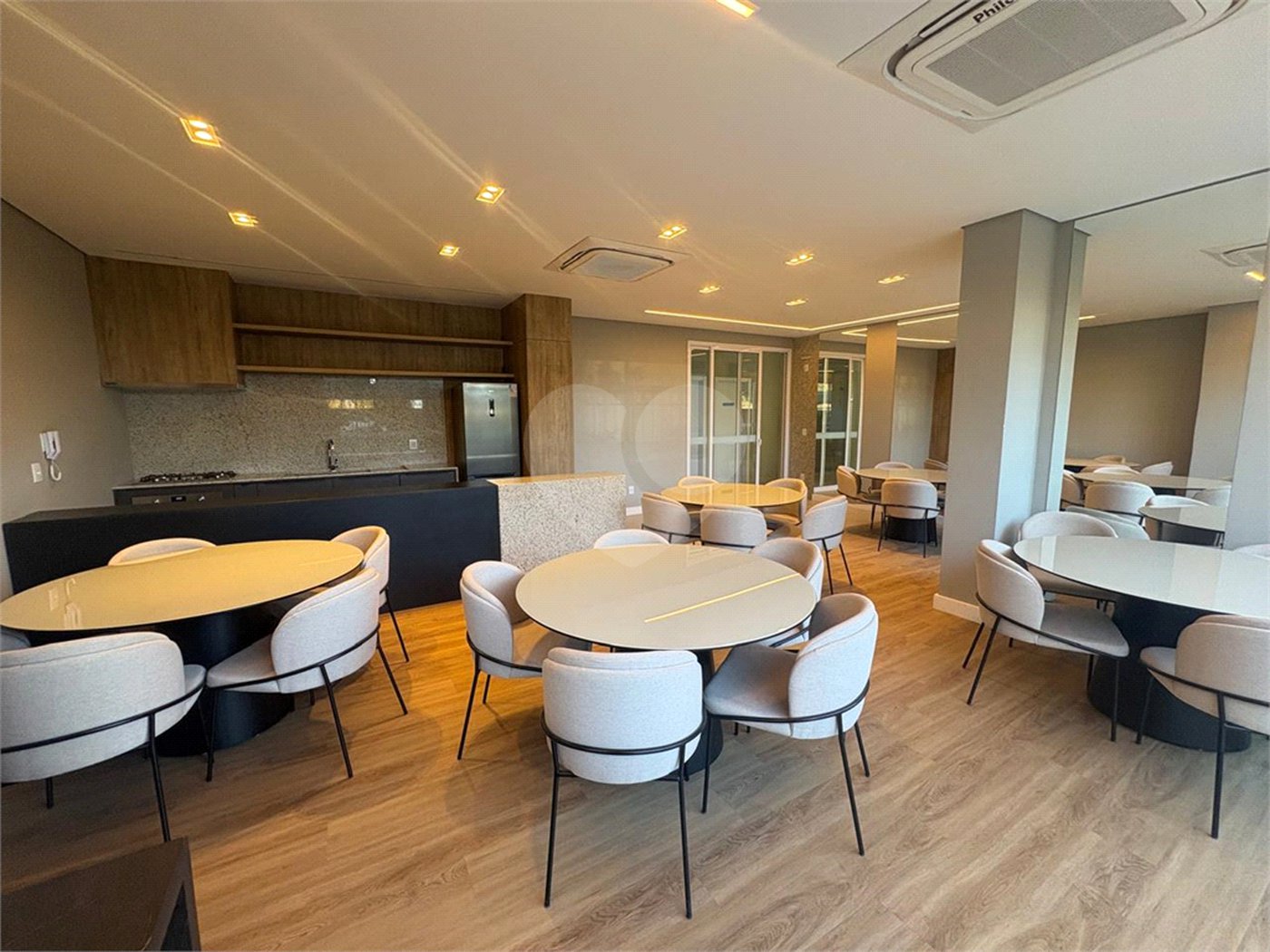 Apartamento à venda com 3 suítes em Urbanova, São José dos Campos, SP
