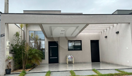 Casa à venda com 3 quartos, sendo 1 suíte,  no condomínio Vila Ytu, Indaiatuba - SP
