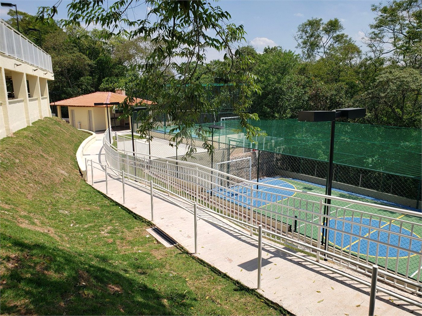 Apartamento à venda com 3 quartos em Jardim Caiapiá, Cotia, SP