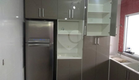 Casa à venda com 3 quartos, sendo 1 suíte,  no condomínio Village St. Louis, São Paulo - SP