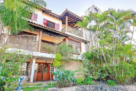 Sobrado à venda com 3 quartos, sendo 1 suíte,  em Jardim Leonor, São Paulo, SP