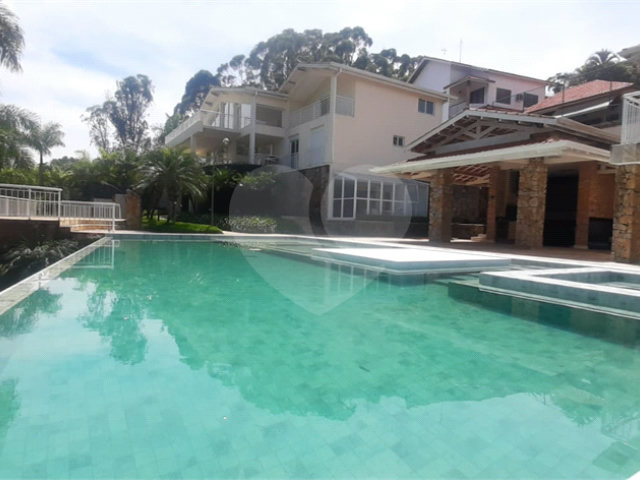 Casa à venda com 6 suítes no condomínio Sausalito, Mairiporã - SP