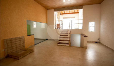 Casa à venda com 3 suítes em Vila Mike, São Roque, SP