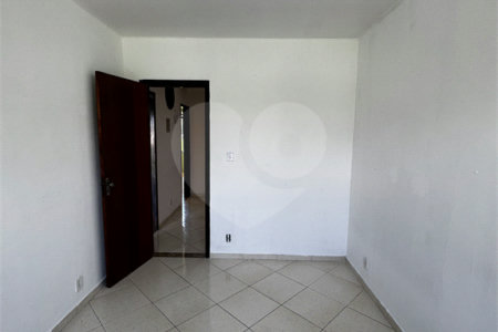 Casa à venda com 3 quartos, sendo 1 suíte, no condomínio Village da Posse, Rio de Janeiro - RJ