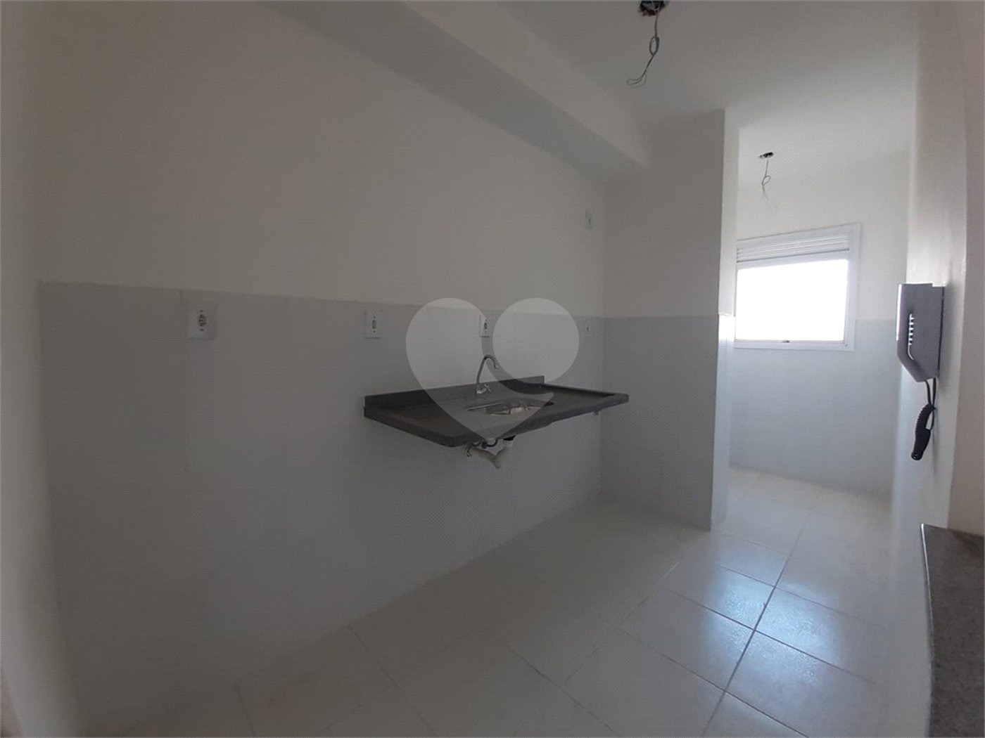 Apartamento à venda com 2 quartos, sendo 1 suíte, em Chácaras Reunidas São Jorge, Sorocaba, SP