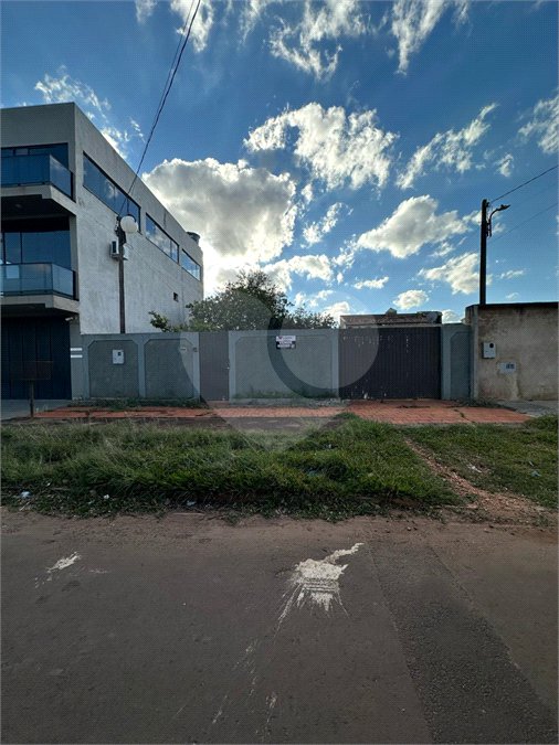 Casa à venda com 2 quartos em Jardim das Rosas, Ponta Porã, MS