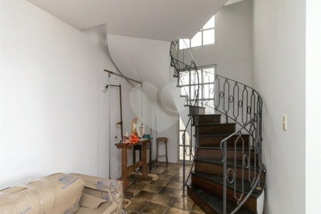 Casa à venda com 3 quartos, sendo 2 suítes, em Alto de Pinheiros, São Paulo, SP