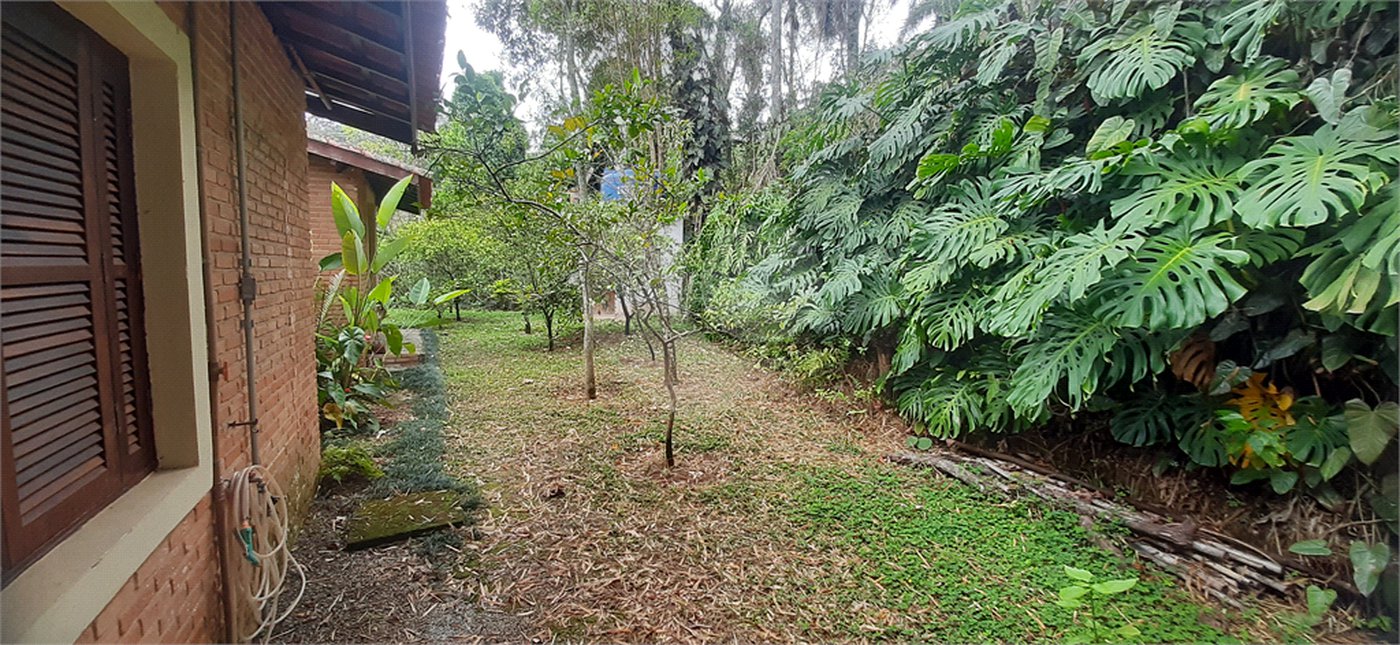 Casa Térrea à venda com 4 quartos, sendo 2 suítes, em Serra da Cantareira, Mairiporã, SP