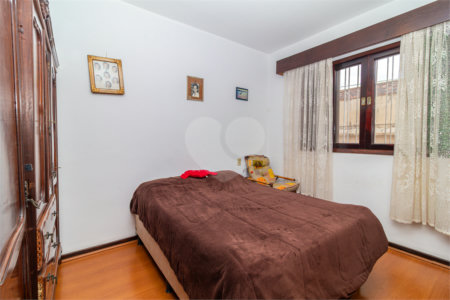 Casa Térrea à venda com 3 quartos, sendo 1 suíte, em Interlagos, São Paulo, SP