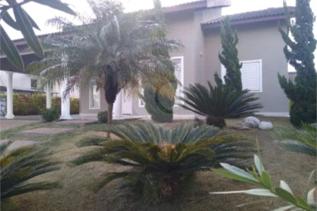 Casa à venda com 3 quartos, sendo 1 suíte, no condomínio Palmeiras Imperiais, Salto - SP