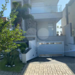 Casa à venda com 4 quartos, sendo 3 suítes, no condomínio Brisa 1, Mogi das Cruzes - SP