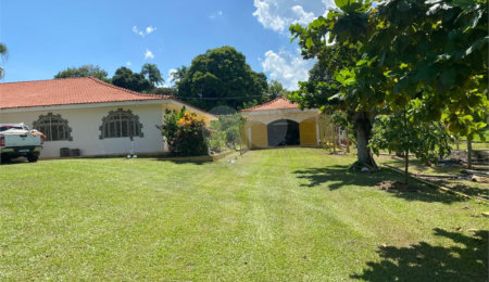 Casa à venda com 4 quartos, sendo 2 suítes,  em Dois Córregos, Piracicaba, SP