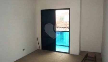 Sobrado à venda com 3 quartos, sendo 1 suíte,  em Vila Constança, São Paulo, SP