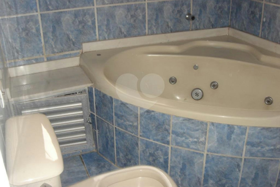 Sobrado à venda com 6 quartos, sendo 2 suítes, em Santana, São Paulo, SP