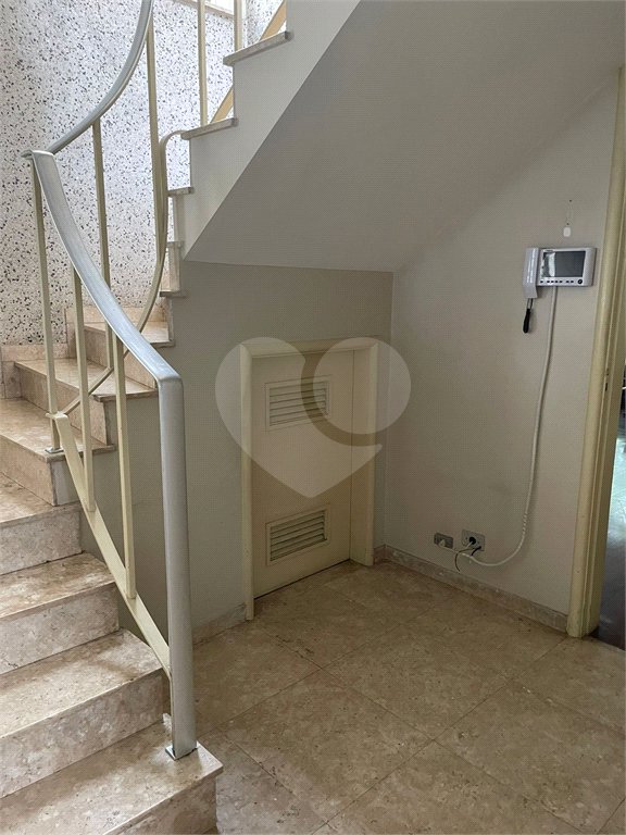 Sobrado à venda com 5 quartos, sendo 2 suítes, em Vila Cordeiro, São Paulo, SP