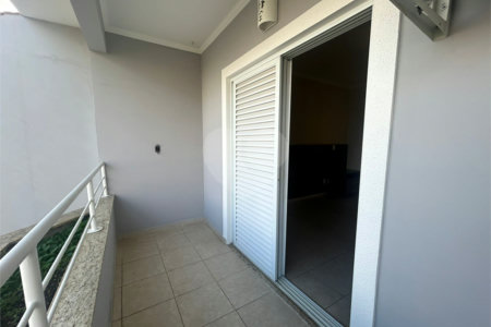 Casa à venda com 4 quartos, sendo 1 suíte,  no condomínio Lago da Boa Vista, Sorocaba - SP