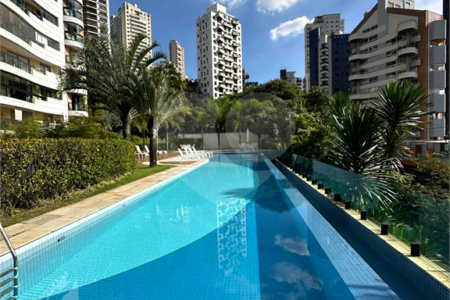 Apartamento à venda com 3 suítes em Vila Suzana, São Paulo, SP