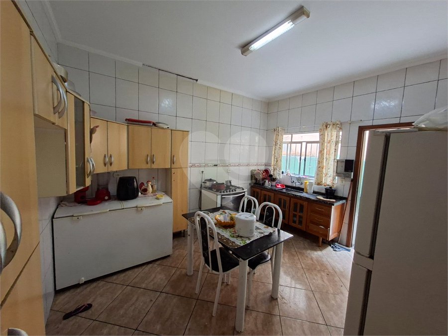 Casa à venda com 4 quartos, sendo 1 suíte,  em Vila Santa Maria, Guarulhos, SP