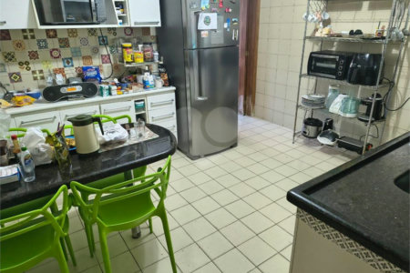 Casa à venda com 3 quartos, sendo 1 suíte, em Mirandópolis, São Paulo, SP
