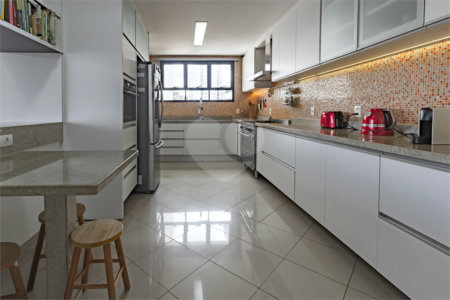 Apartamento à venda com 4 quartos, sendo 2 suítes,  em Jardim Parque Morumbi, São Paulo, SP