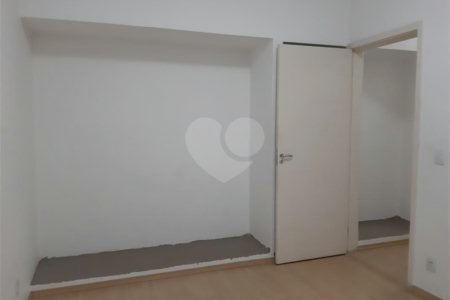 Apartamento à venda com 2 quartos em Cerqueira César, São Paulo, SP