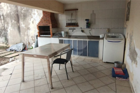 Casa à venda com 4 quartos, sendo 1 suíte, em Jardim Guadalajara, Sorocaba, SP