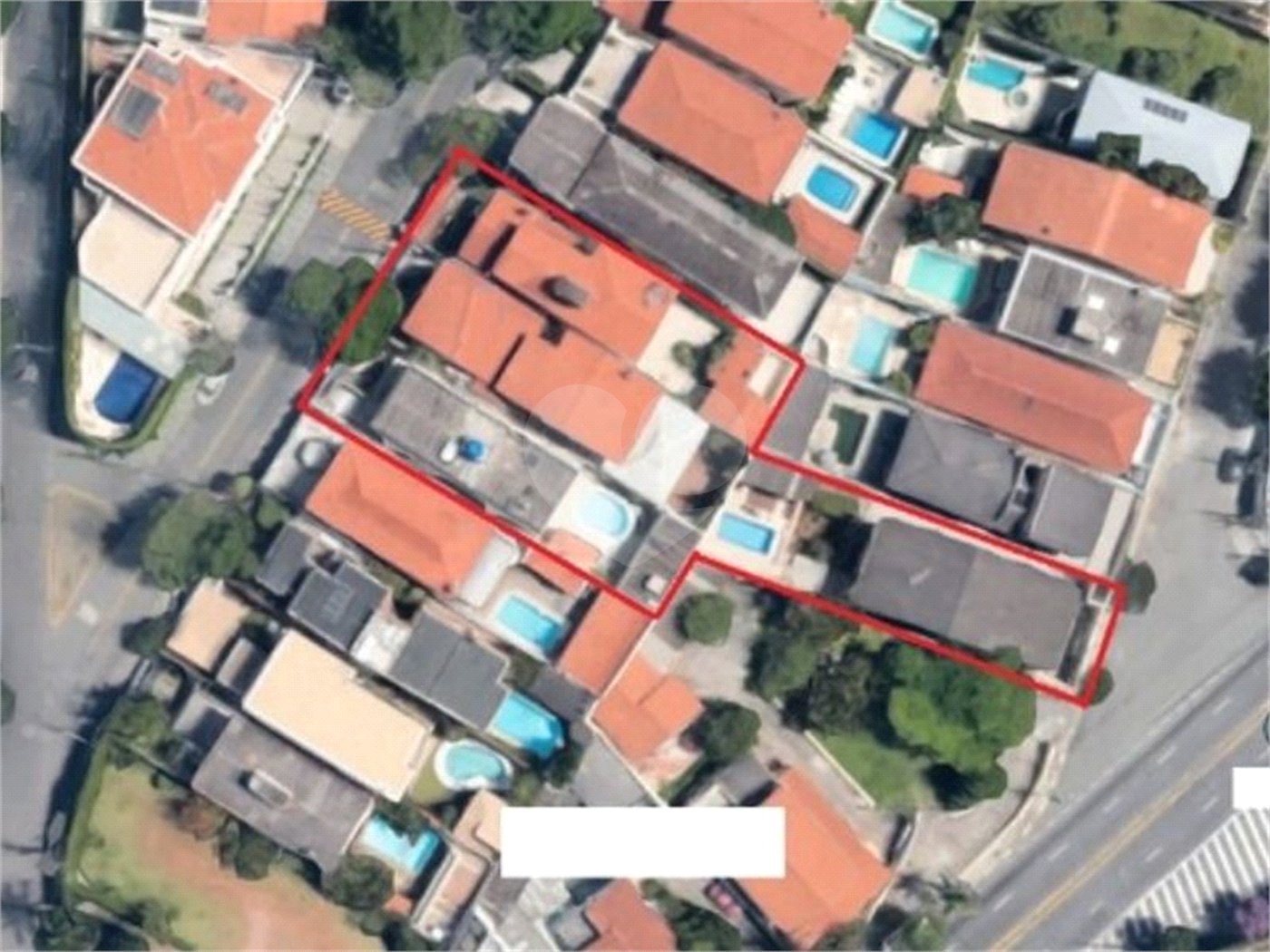 Terreno à venda com 20 quartos, sendo 10 suítes,  em Vila Sônia, São Paulo, SP