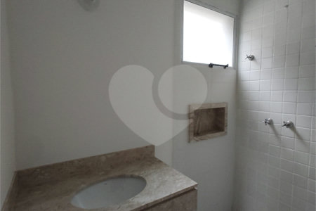 Casa Térrea à venda com 3 suítes em Jardim do Lago, Atibaia, SP