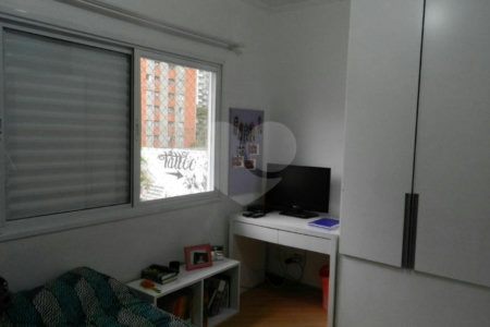 Sobrado à venda com 3 suítes em Brooklin, São Paulo, SP