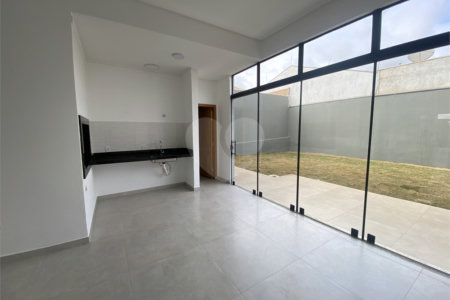 Casa à venda com 3 suítes em Jardim Estoril, Ponta Porã, MS