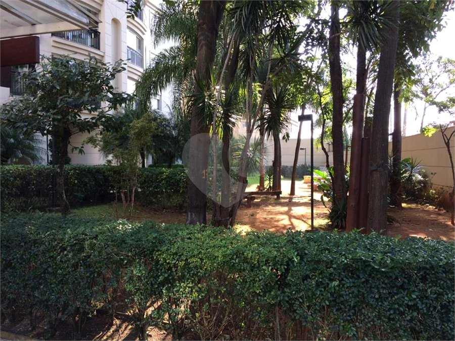 Apartamento à venda com 3 suítes em Campo Belo, São Paulo, SP