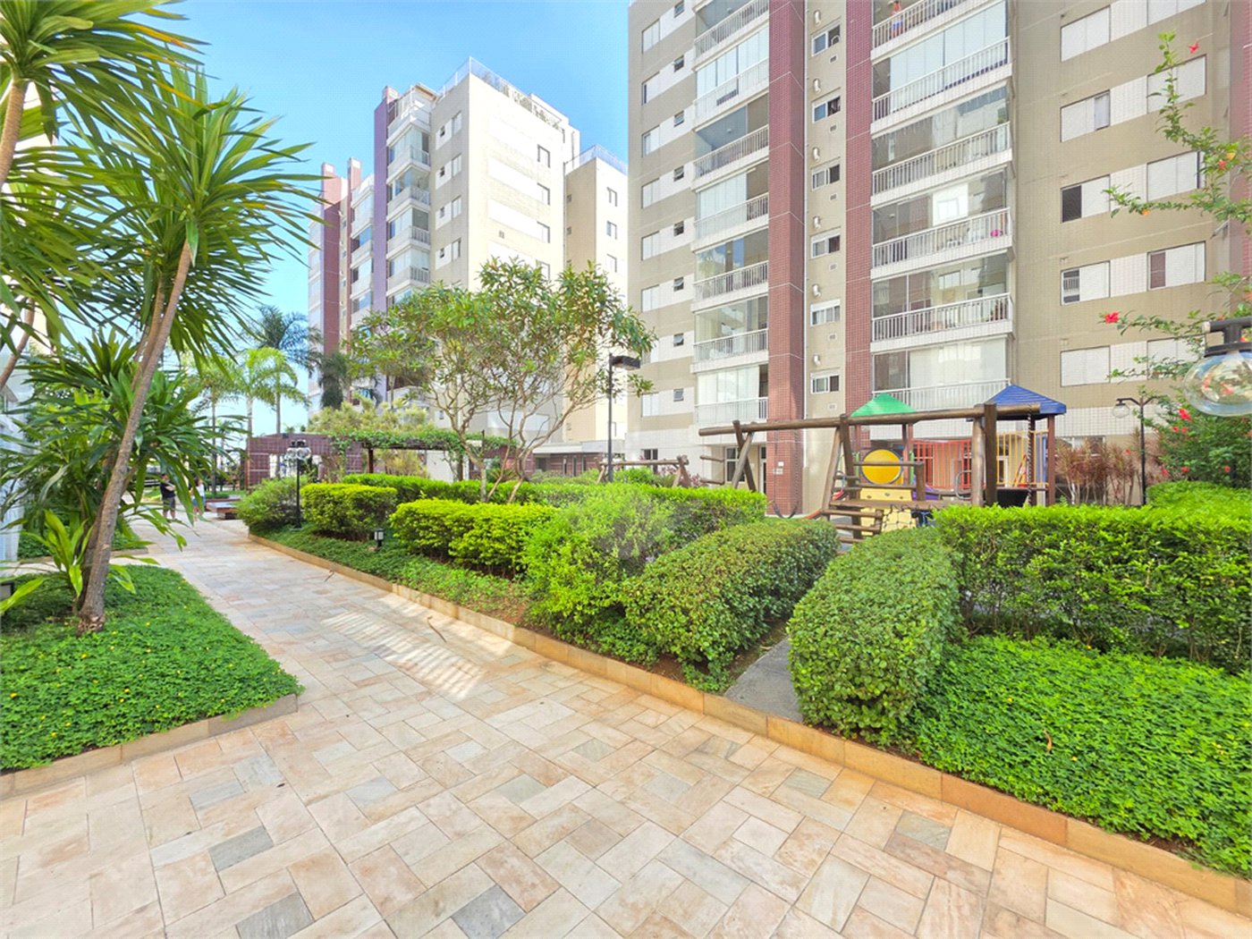 Apartamento à venda com 4 quartos, sendo 1 suíte, em Vila Polopoli, São Paulo, SP