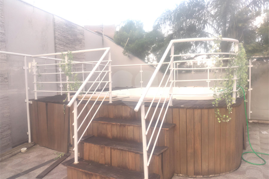 Casa à venda com 6 quartos, sendo 3 suítes, em Jardim Guedala, São Paulo, SP