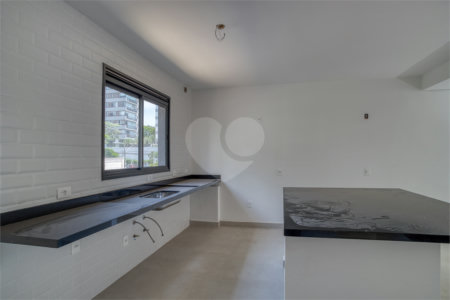 Casa à venda com 4 quartos, sendo 1 suíte, no condomínio Cube Campo Belo, São Paulo - SP