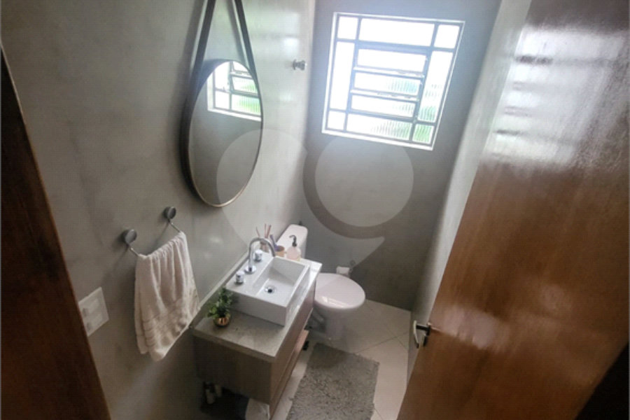 Sobrado à venda com 3 quartos, sendo 1 suíte,  em Parque Edu Chaves, São Paulo, SP