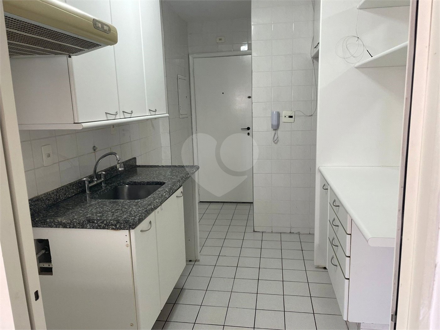 Apartamento para alugar com 3 quartos, sendo 1 suíte, em Indianópolis, São Paulo, SP