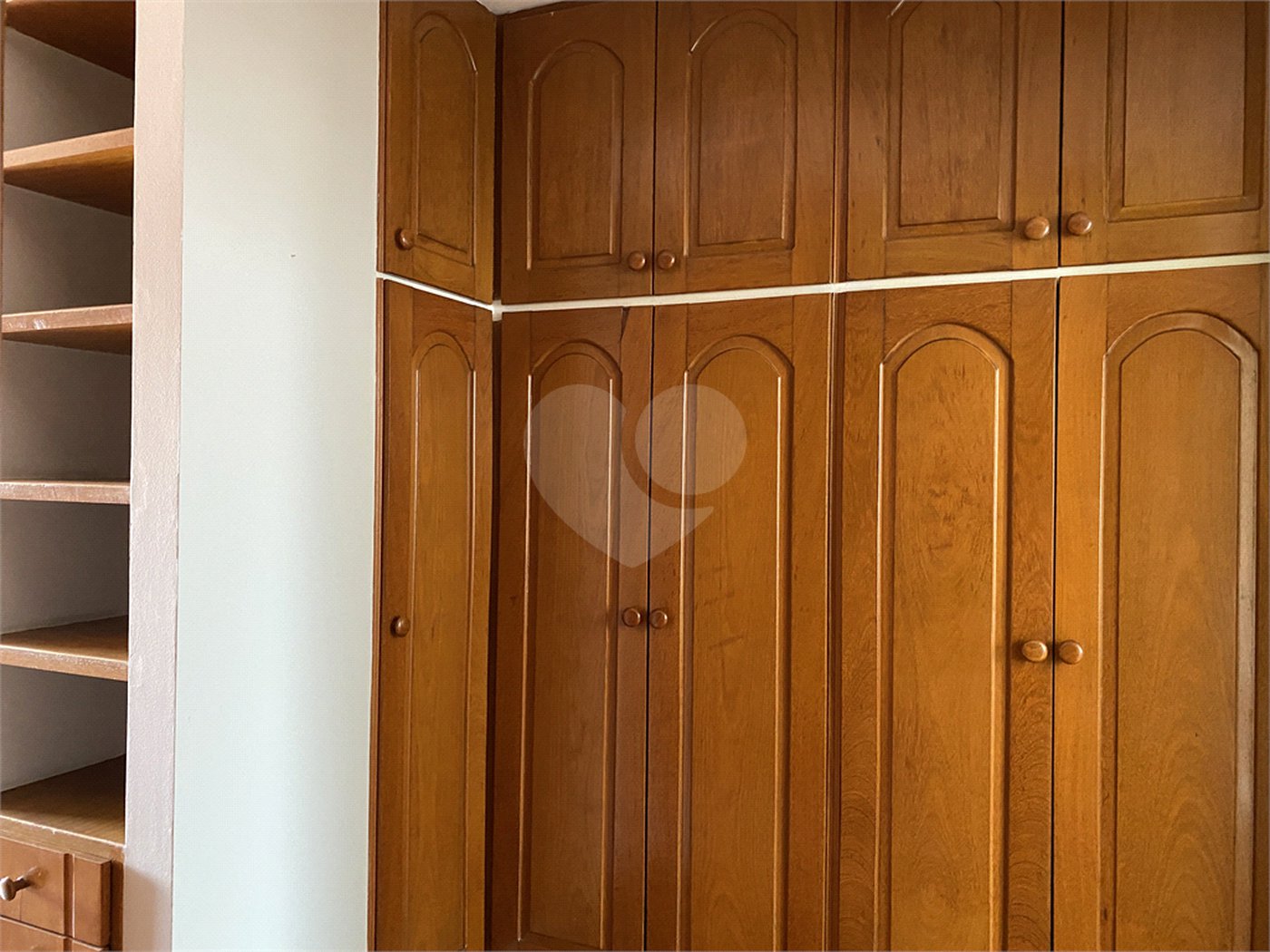 Casa à venda com 3 suítes em Jardim Leonor, São Paulo, SP