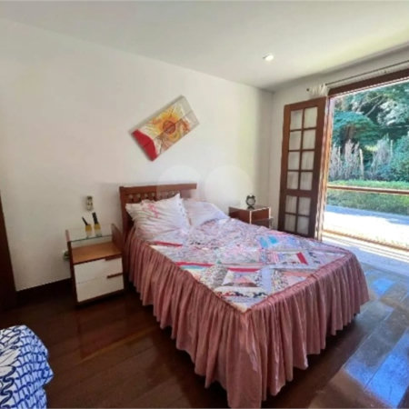 Casa à venda com 4 suítes no condomínio Quinta do Lago, Petrópolis - RJ