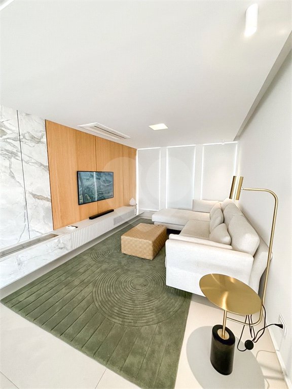 Apartamento à venda com 4 suítes em Vila Cordeiro, São Paulo, SP