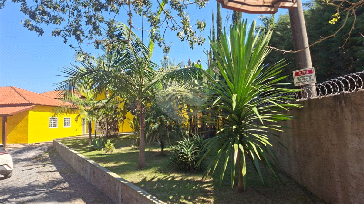 Chácara à venda com 3 suítes em Vila Xisto, São Miguel Arcanjo, SP
